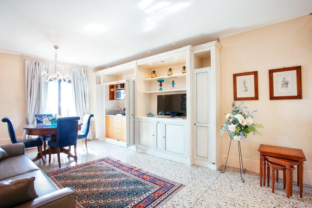 Deluxe Apartments Lagoon View Venesia Bagian luar foto