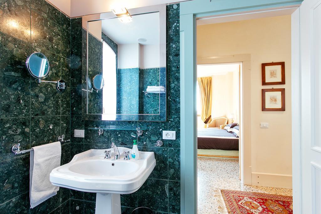 Deluxe Apartments Lagoon View Venesia Bagian luar foto