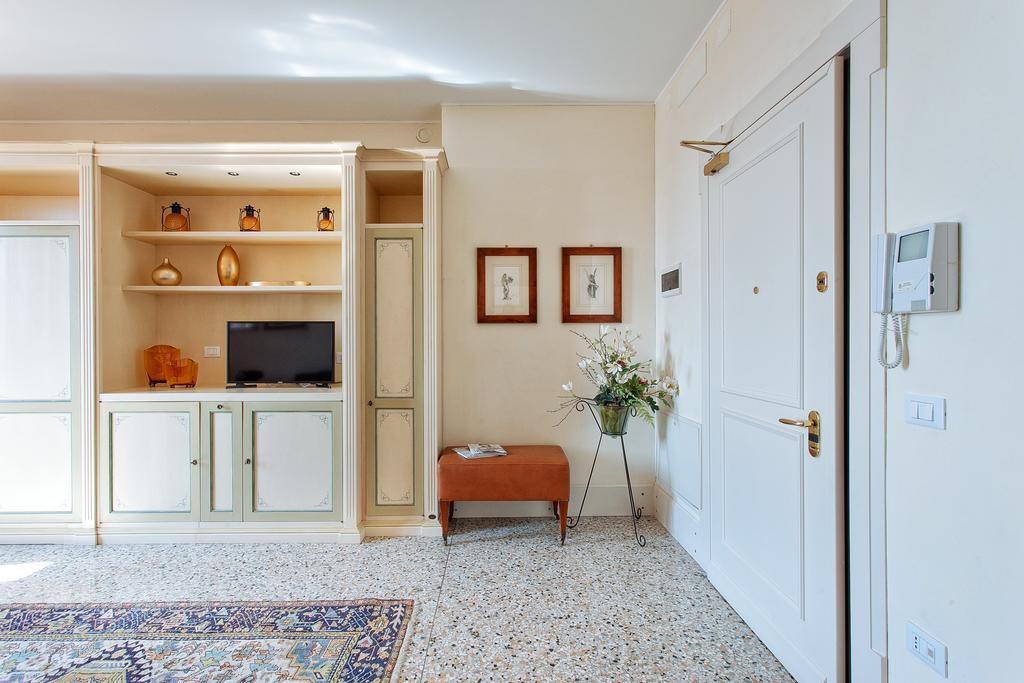 Deluxe Apartments Lagoon View Venesia Bagian luar foto
